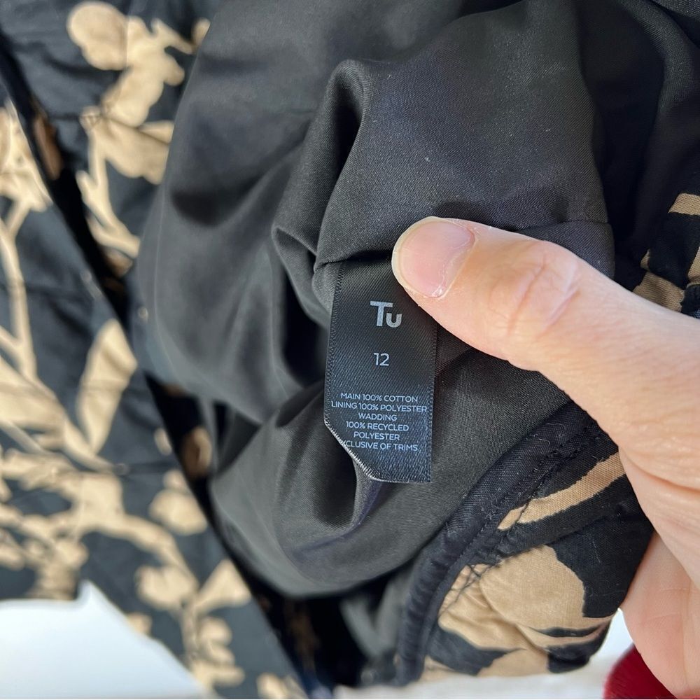 Tu Lightweight Spring Black and Cream Floral Women's Quilted Jacket size 12 - Picture 4 of 6